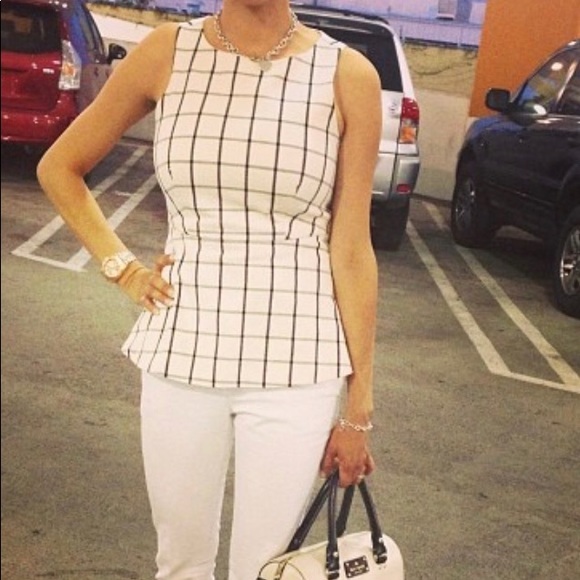 Size 0 - Picture 2 of 5